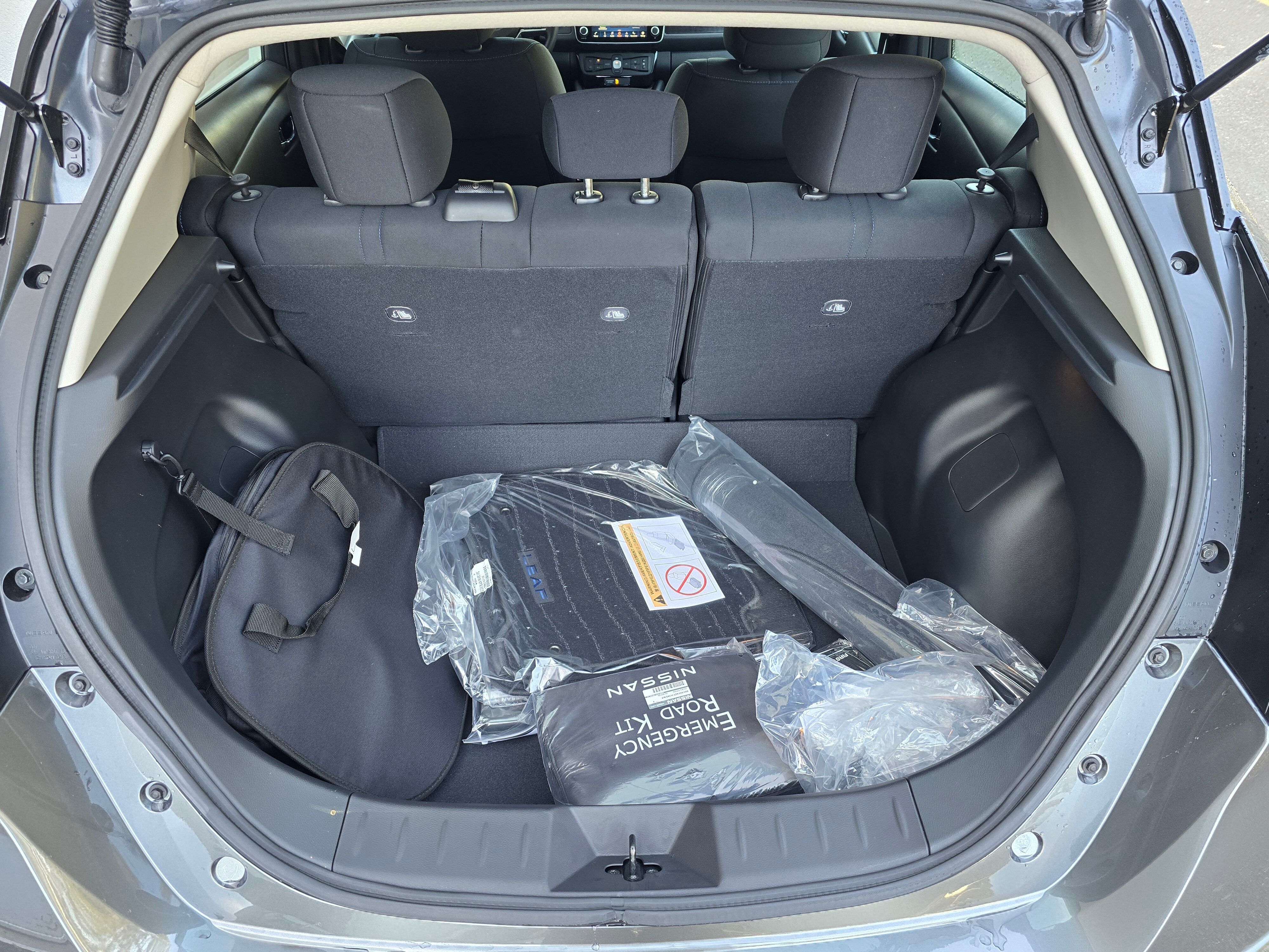 Vehicle image 12 of 21