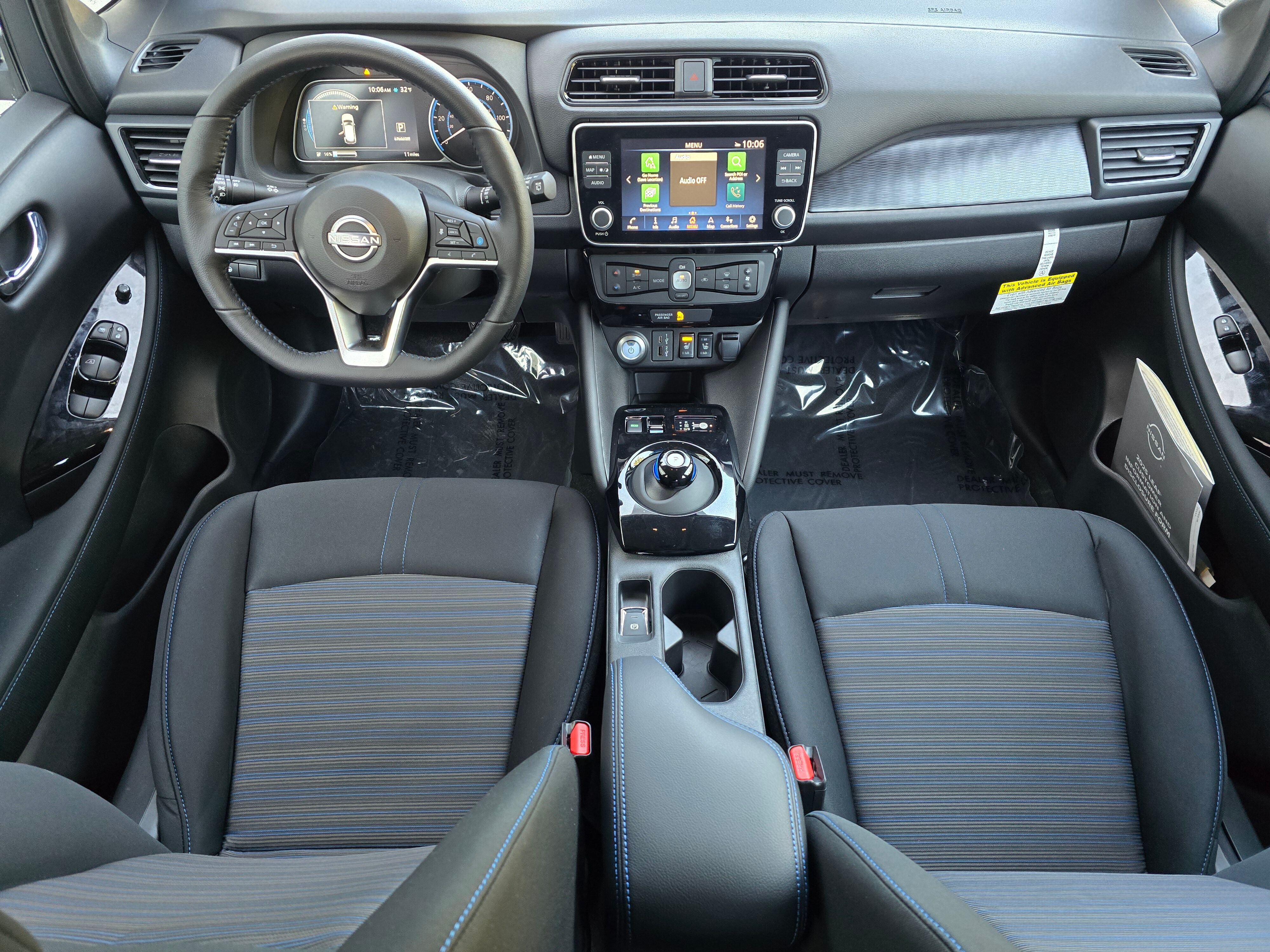 Vehicle image 14 of 21
