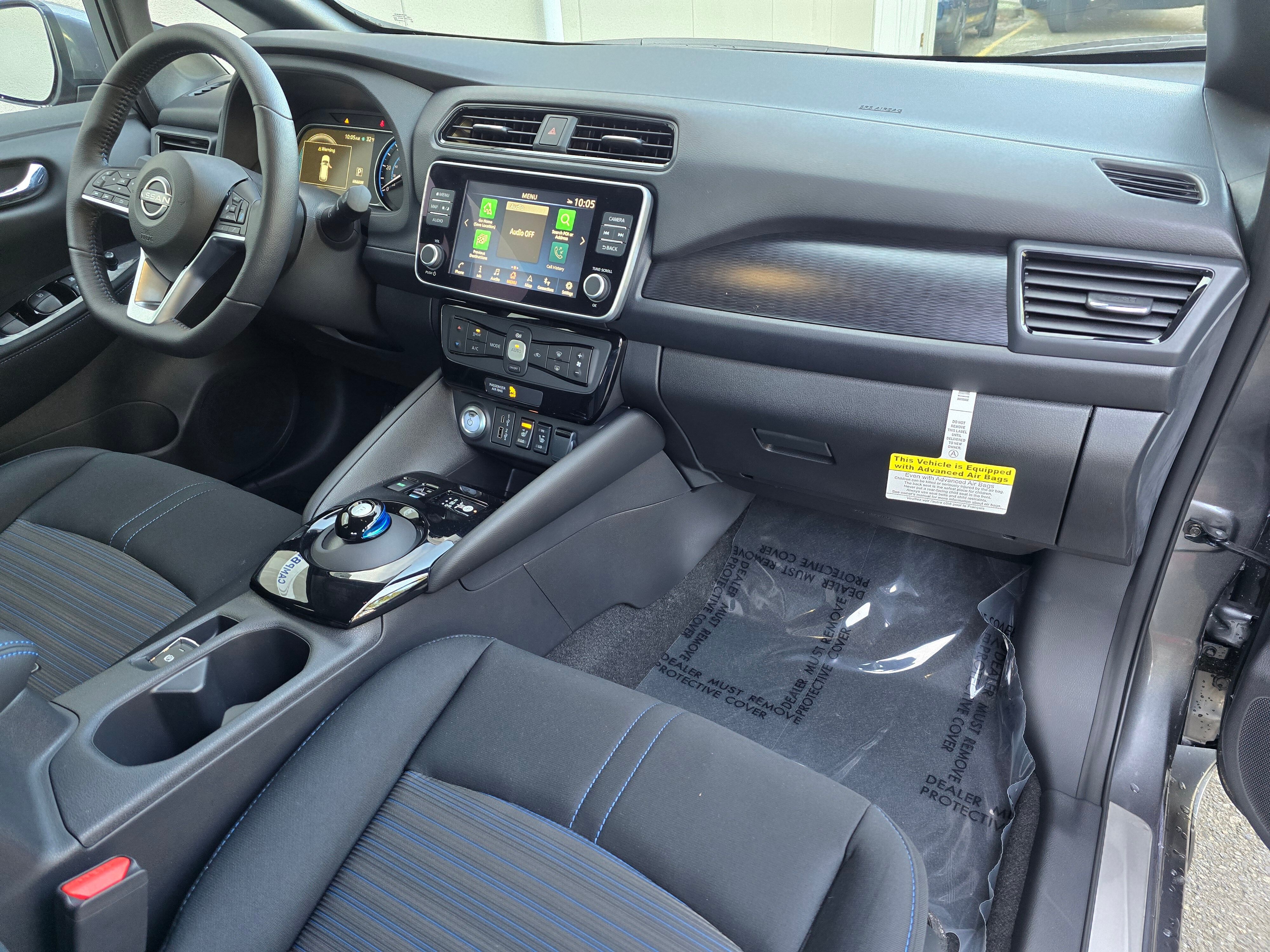 Vehicle image 9 of 21