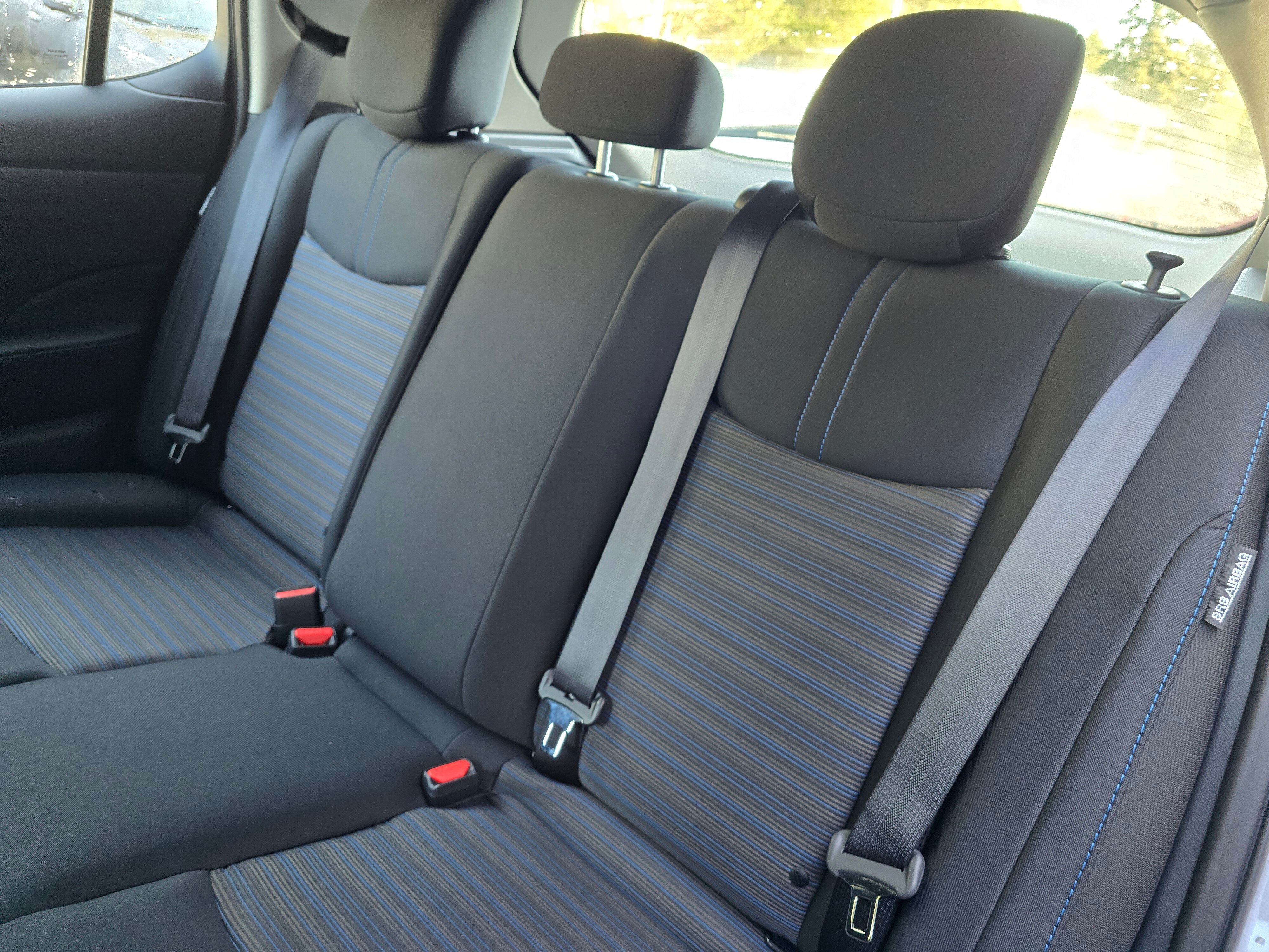Vehicle image 13 of 21
