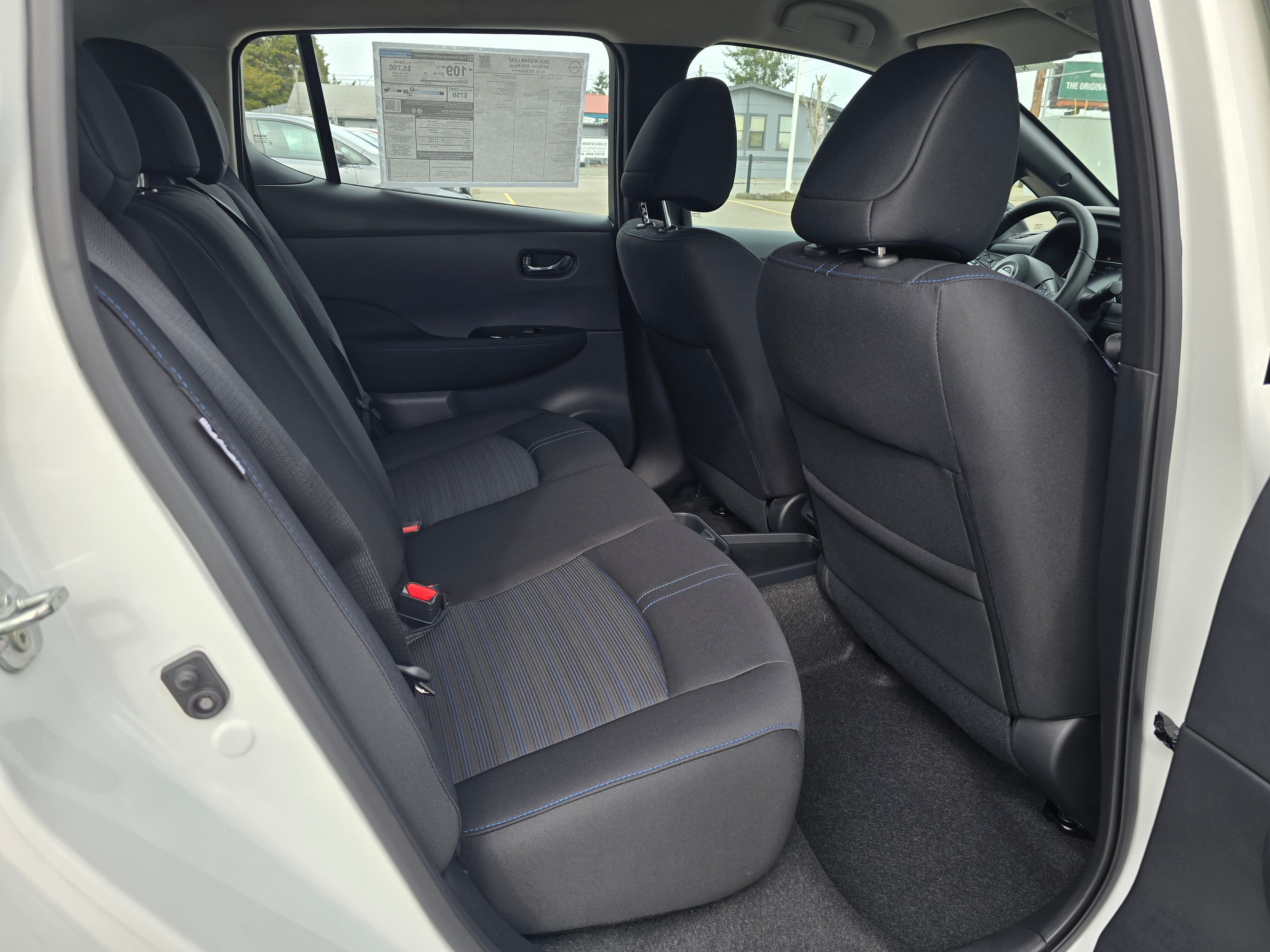 Vehicle image 13 of 31