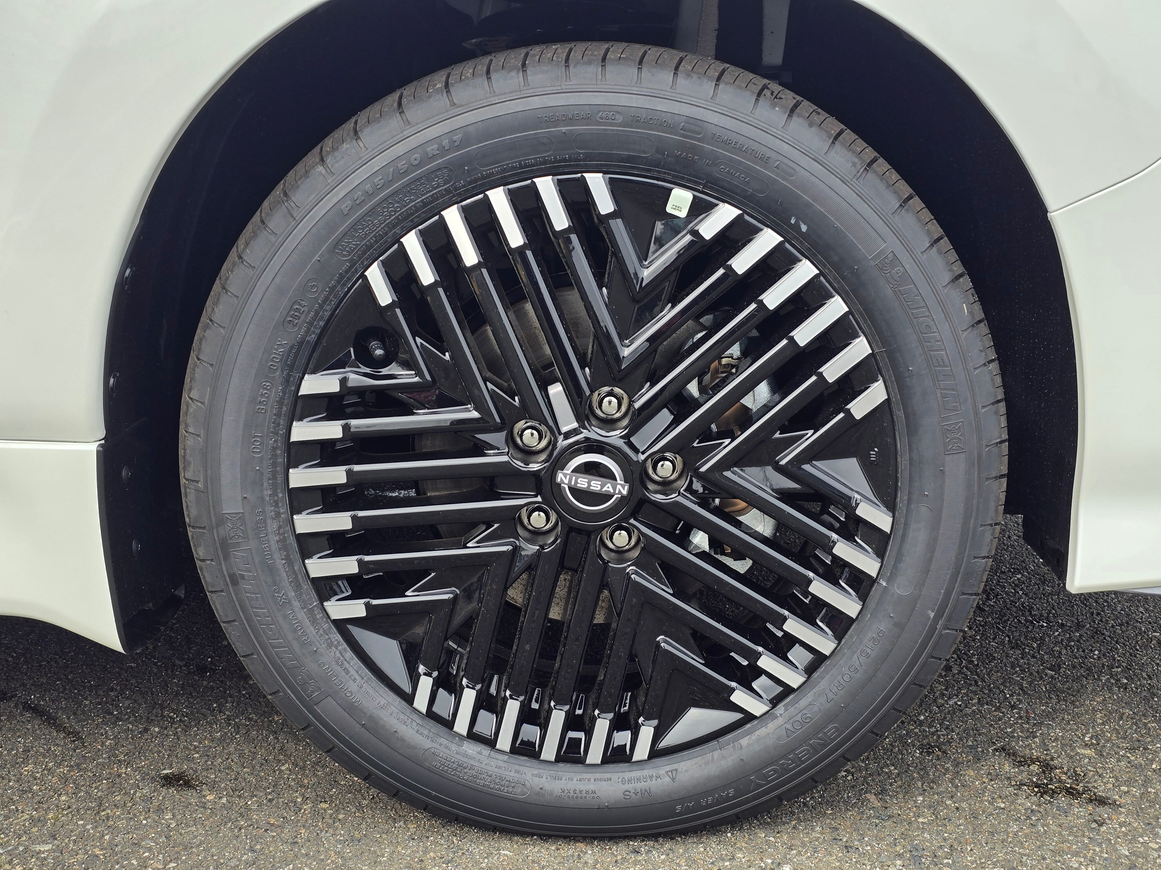 Vehicle image 8 of 31
