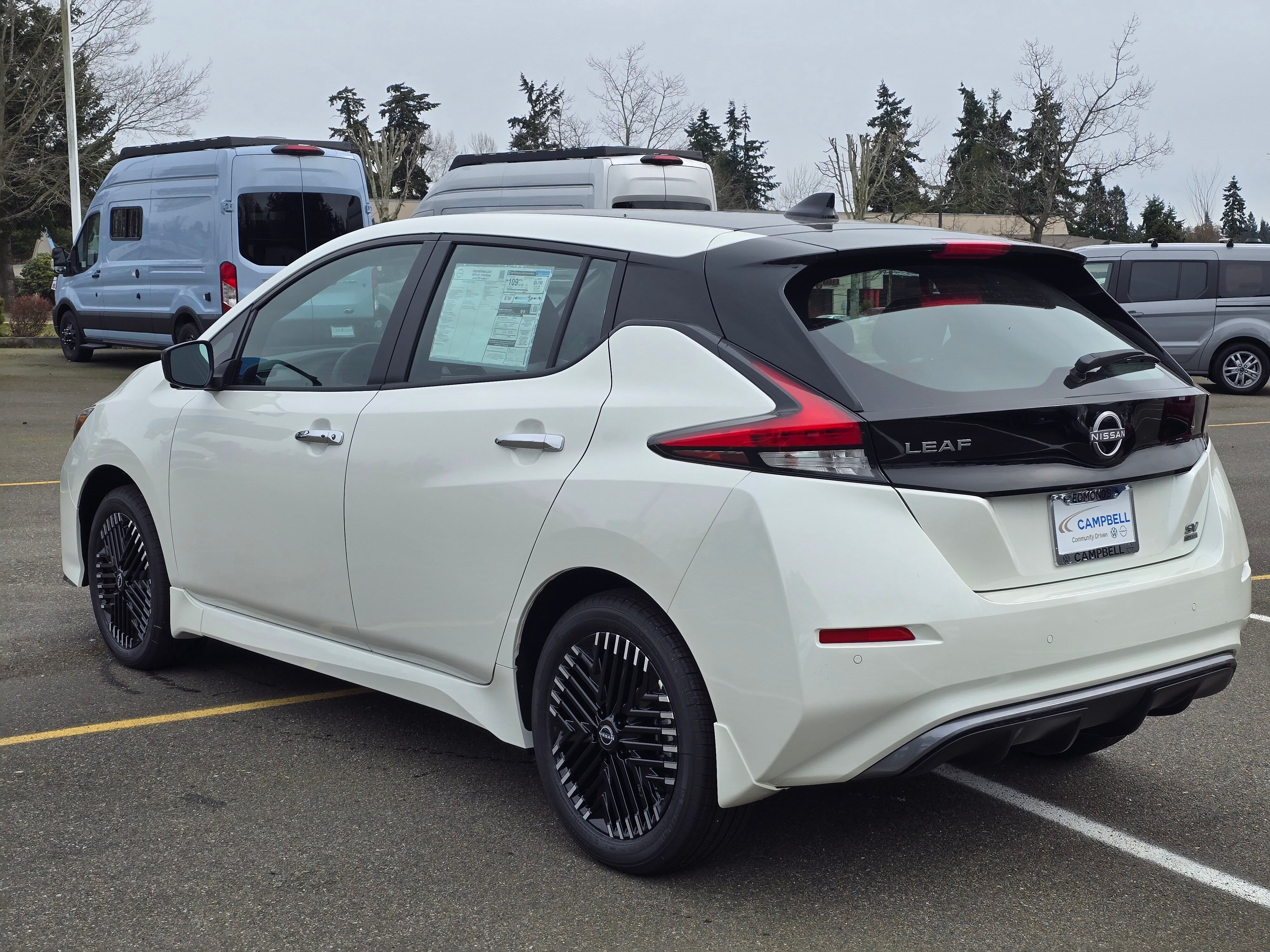 Vehicle image 6 of 31
