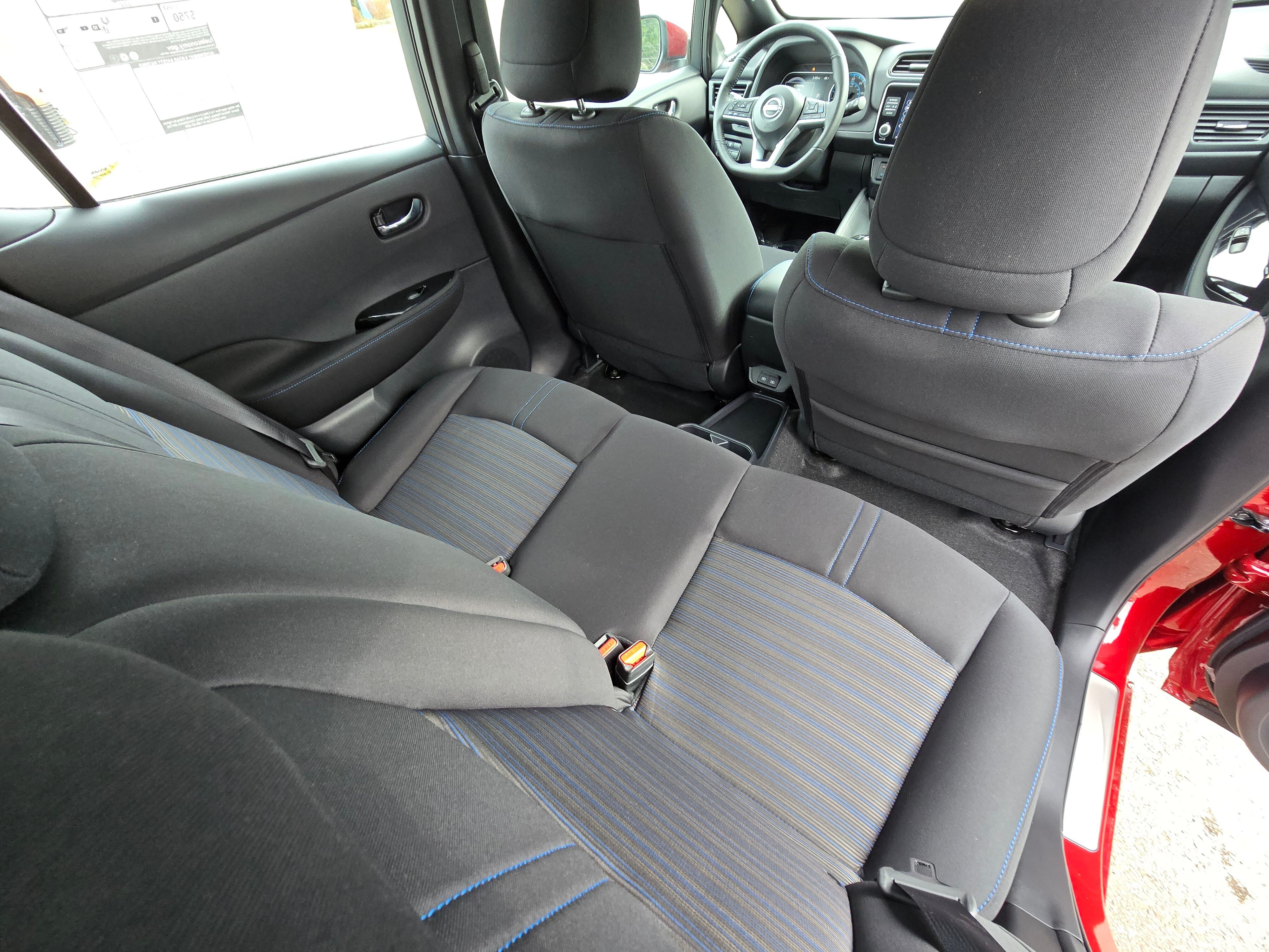 Vehicle image 15 of 31