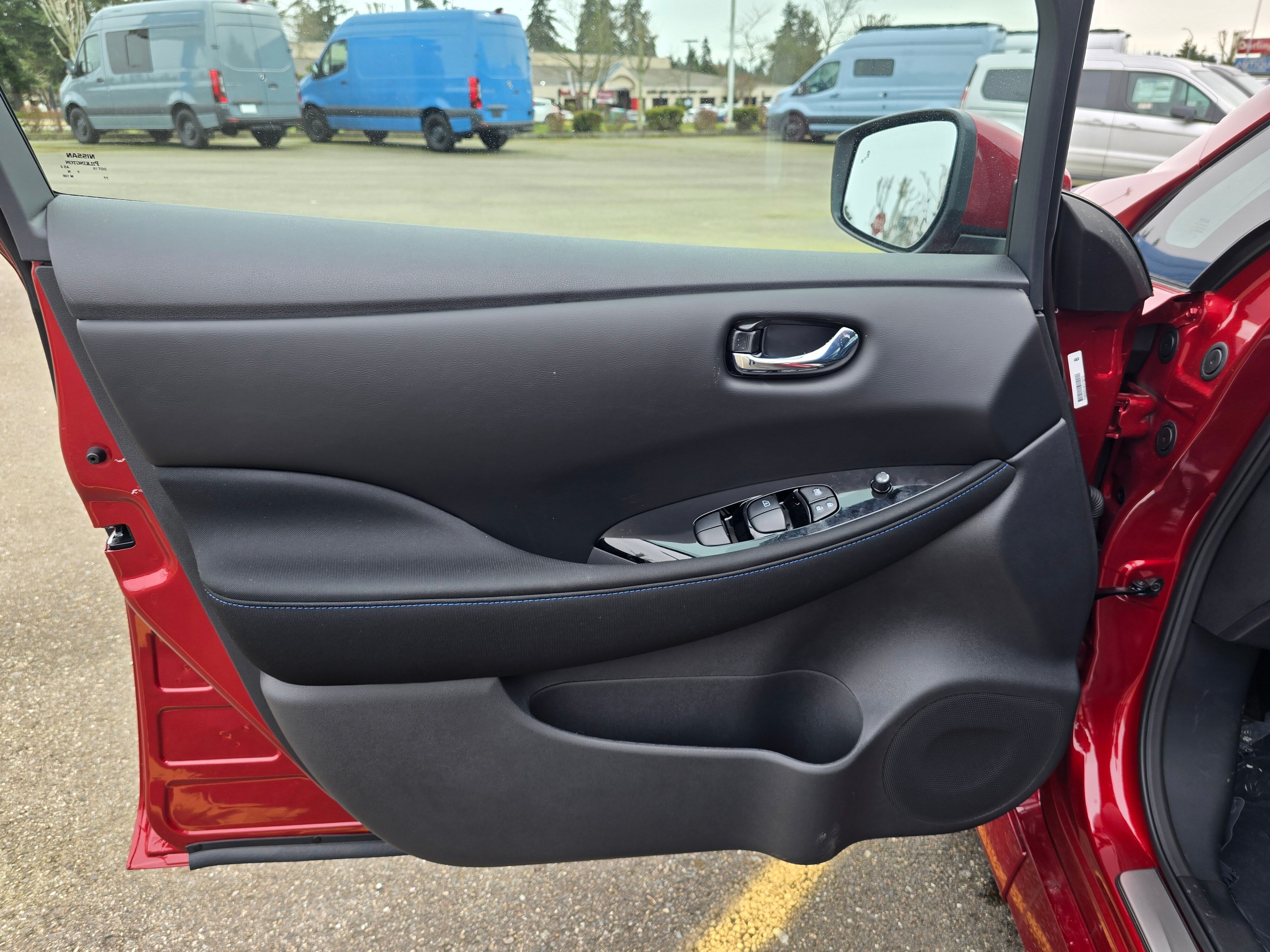 Vehicle image 22 of 31