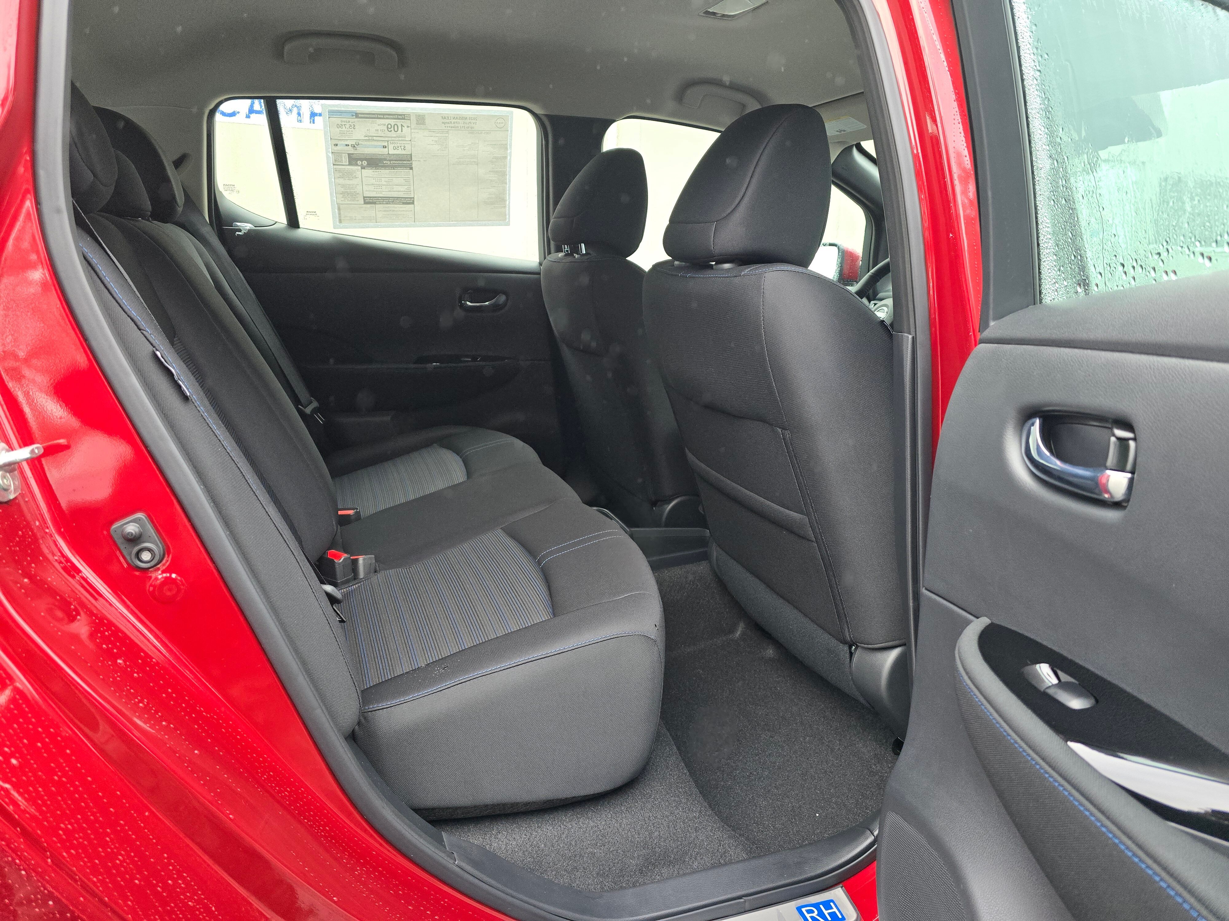 Vehicle image 14 of 30