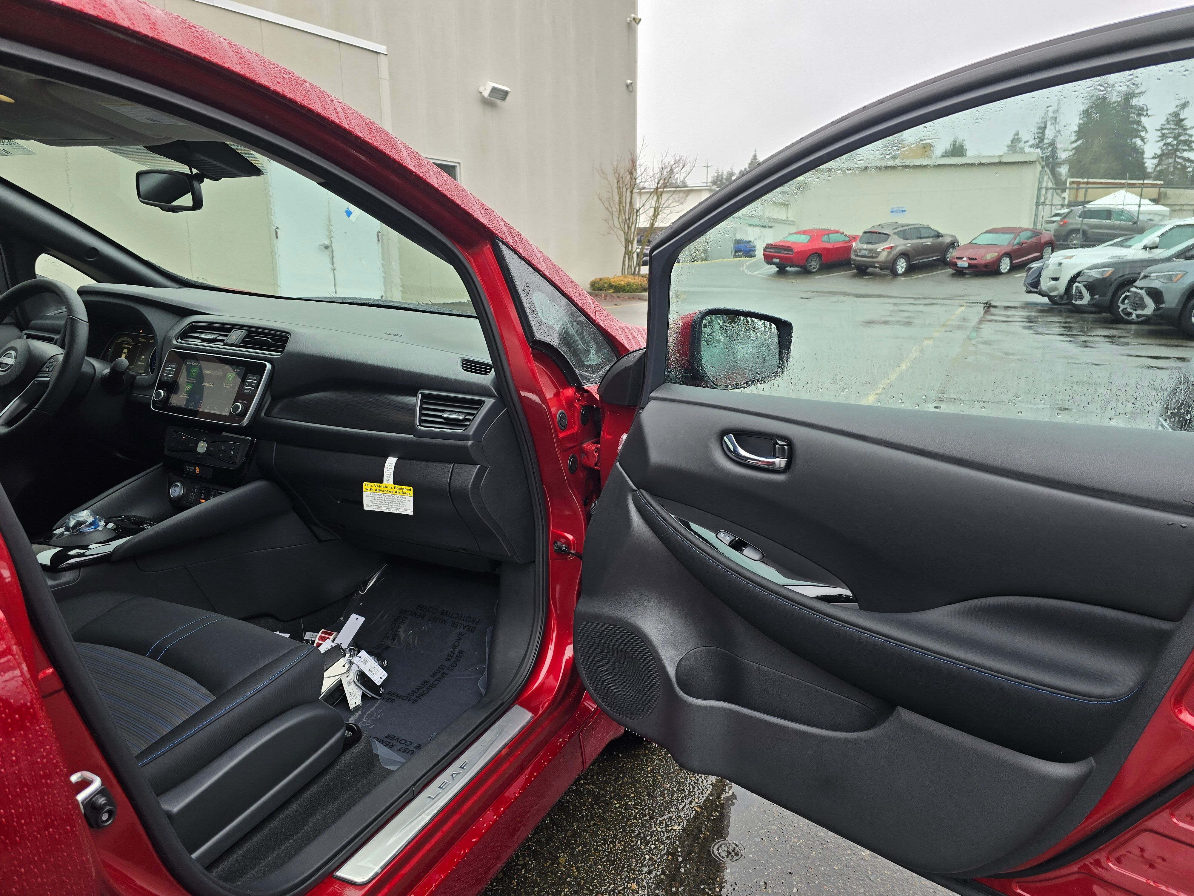 Vehicle image 10 of 30