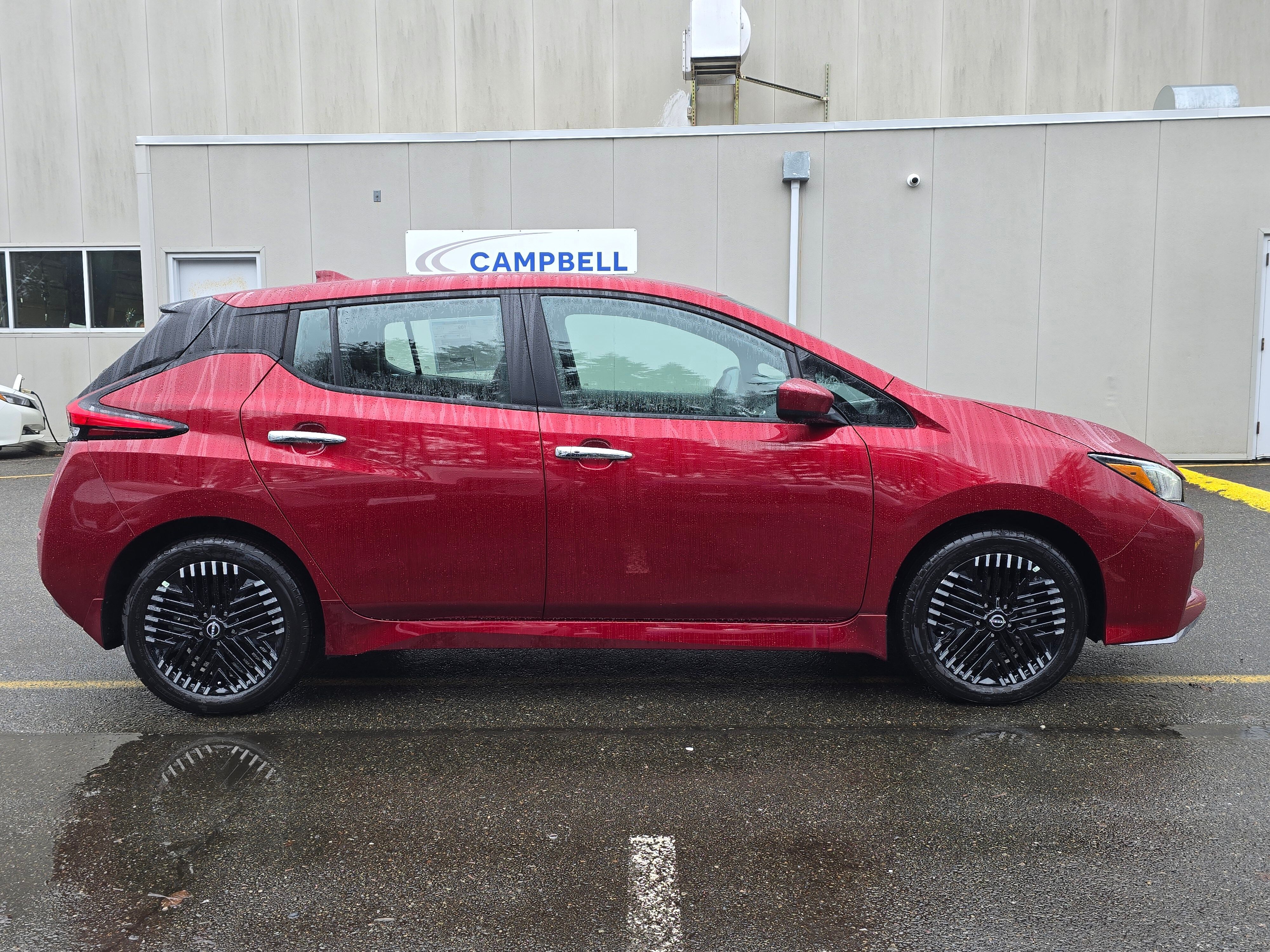 Vehicle image 3 of 30
