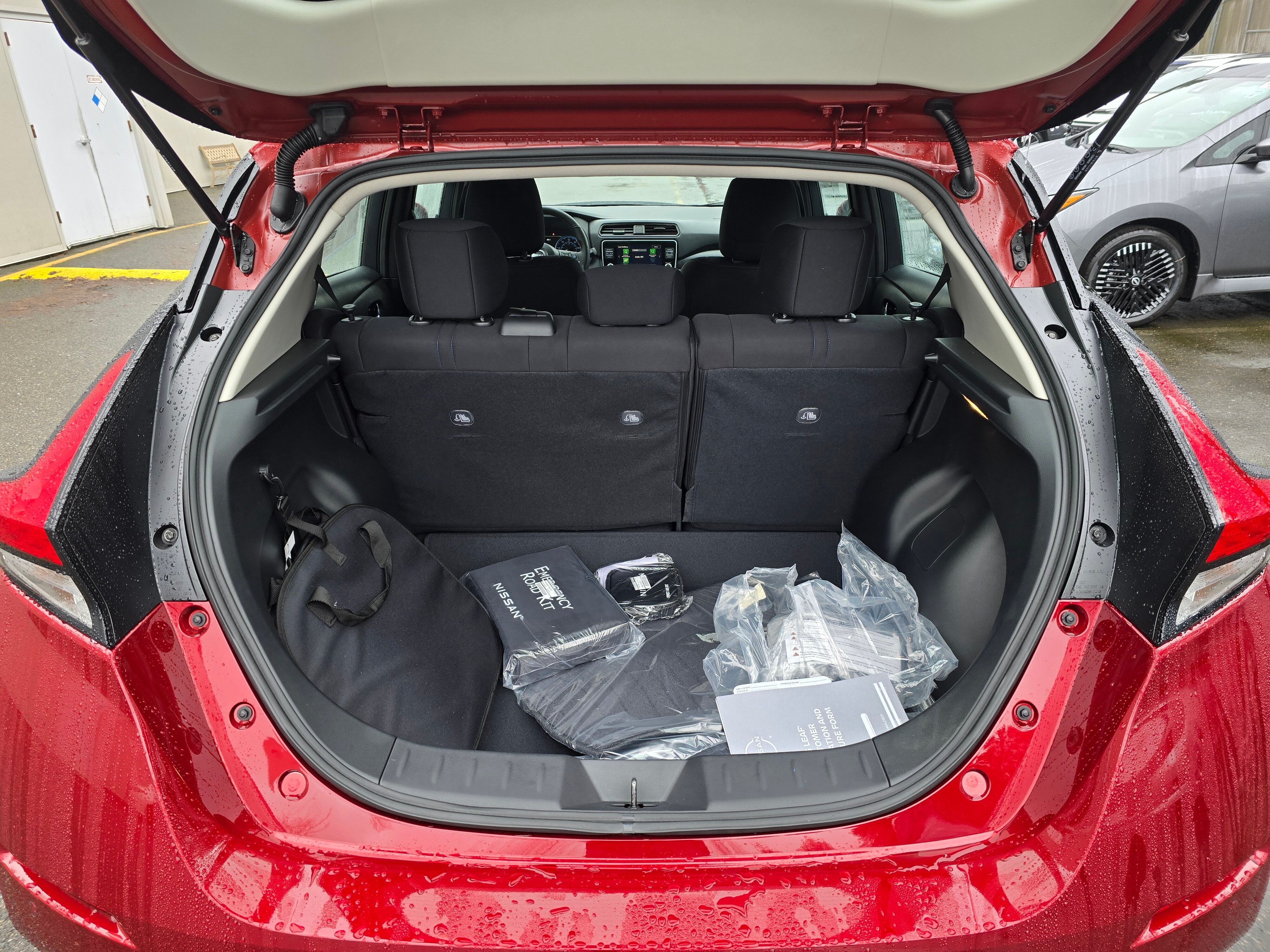 Vehicle image 16 of 30
