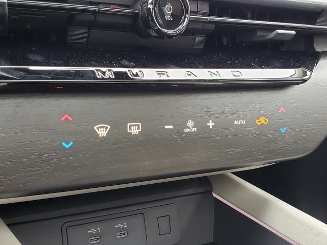 Vehicle image 25 of 28