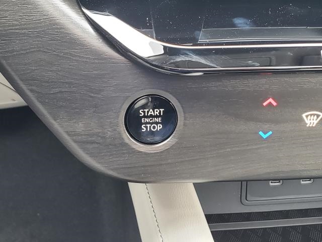 Vehicle image 27 of 28