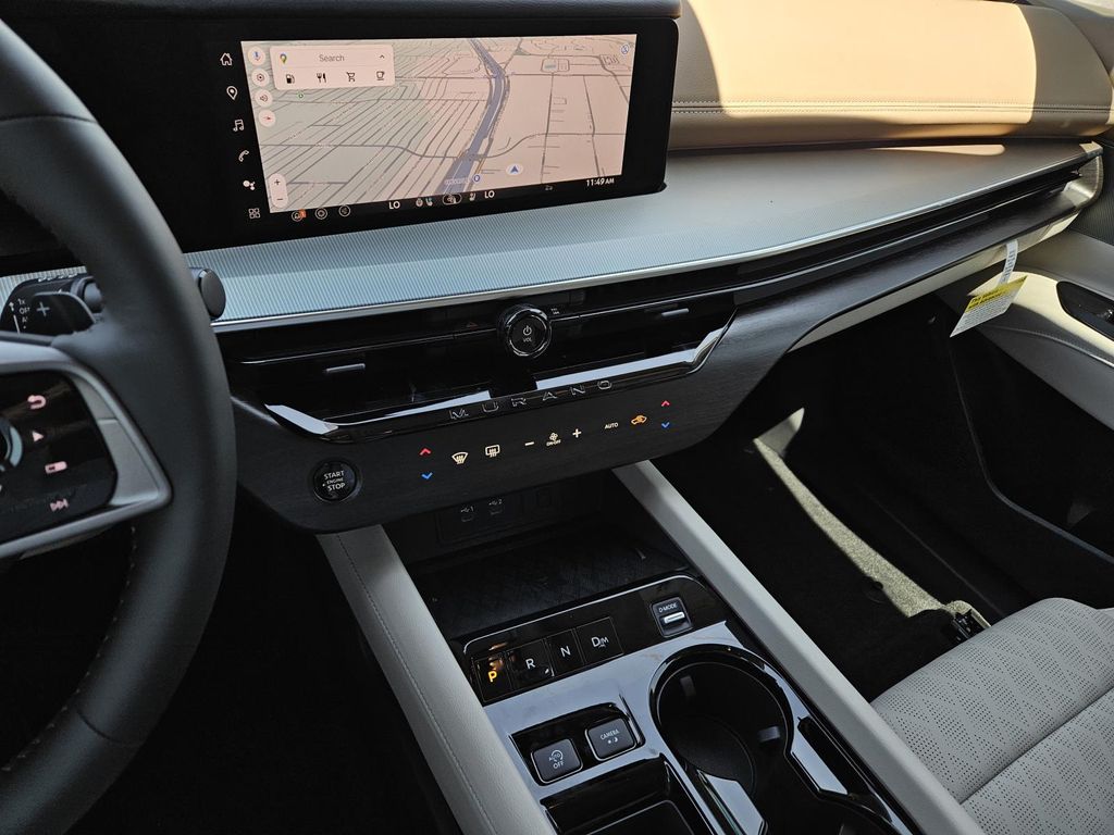 Vehicle image 22 of 24