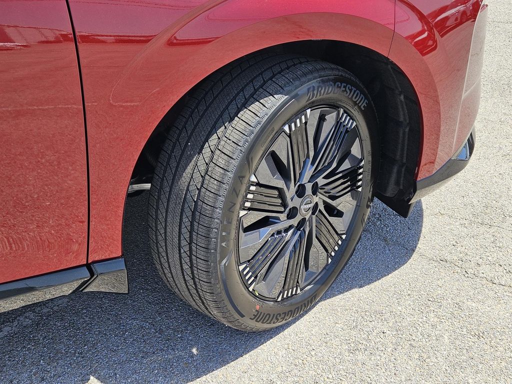 Vehicle image 4 of 24