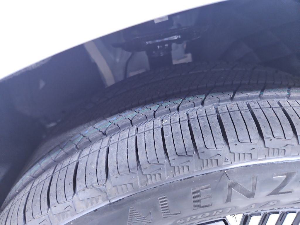 2025 Nissan Murano Platinum Image 11 of 29