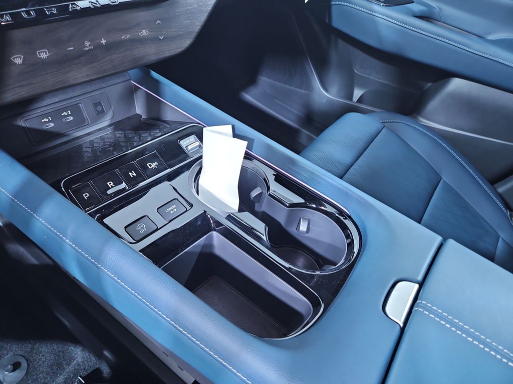 2025 Nissan Murano Platinum Image 21 of 29