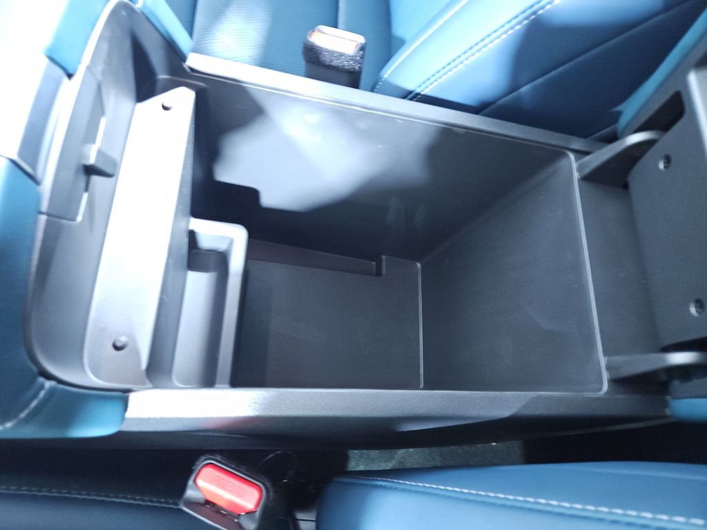 2025 Nissan Murano Platinum Image 24 of 29