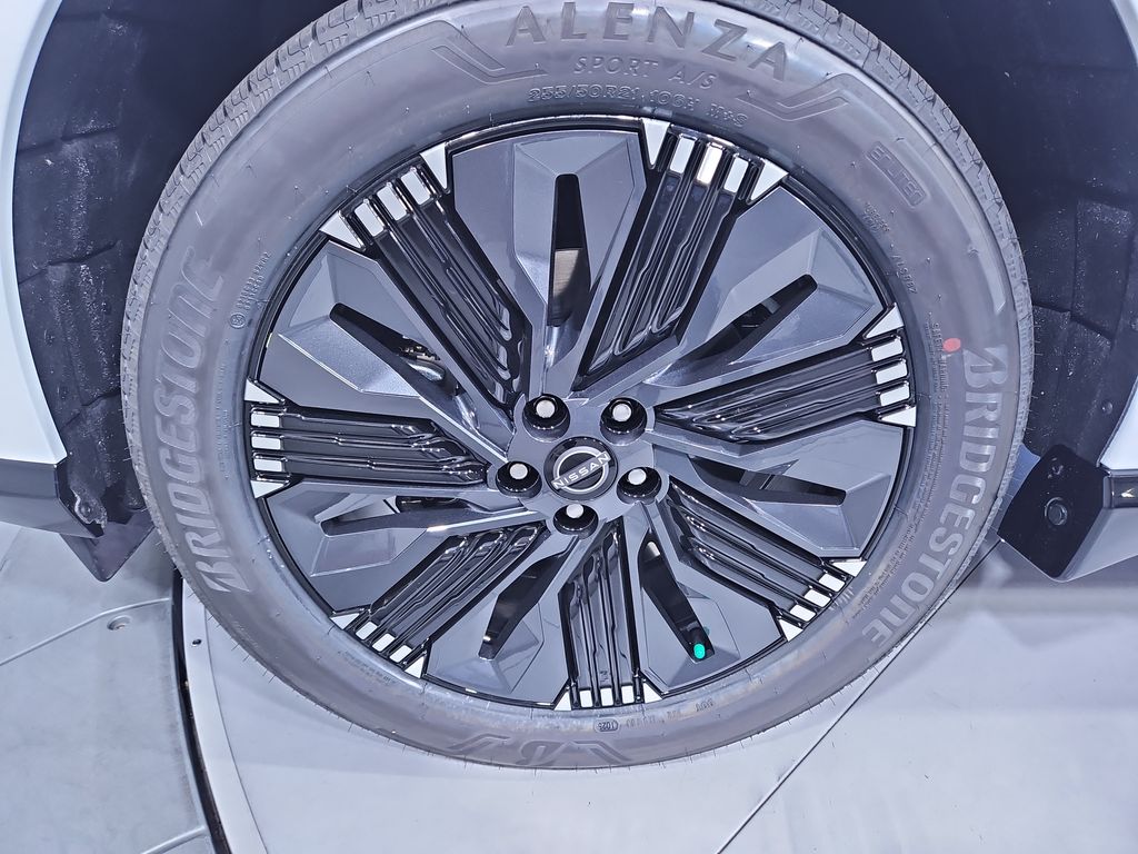 2025 Nissan Murano Platinum Image 9 of 29