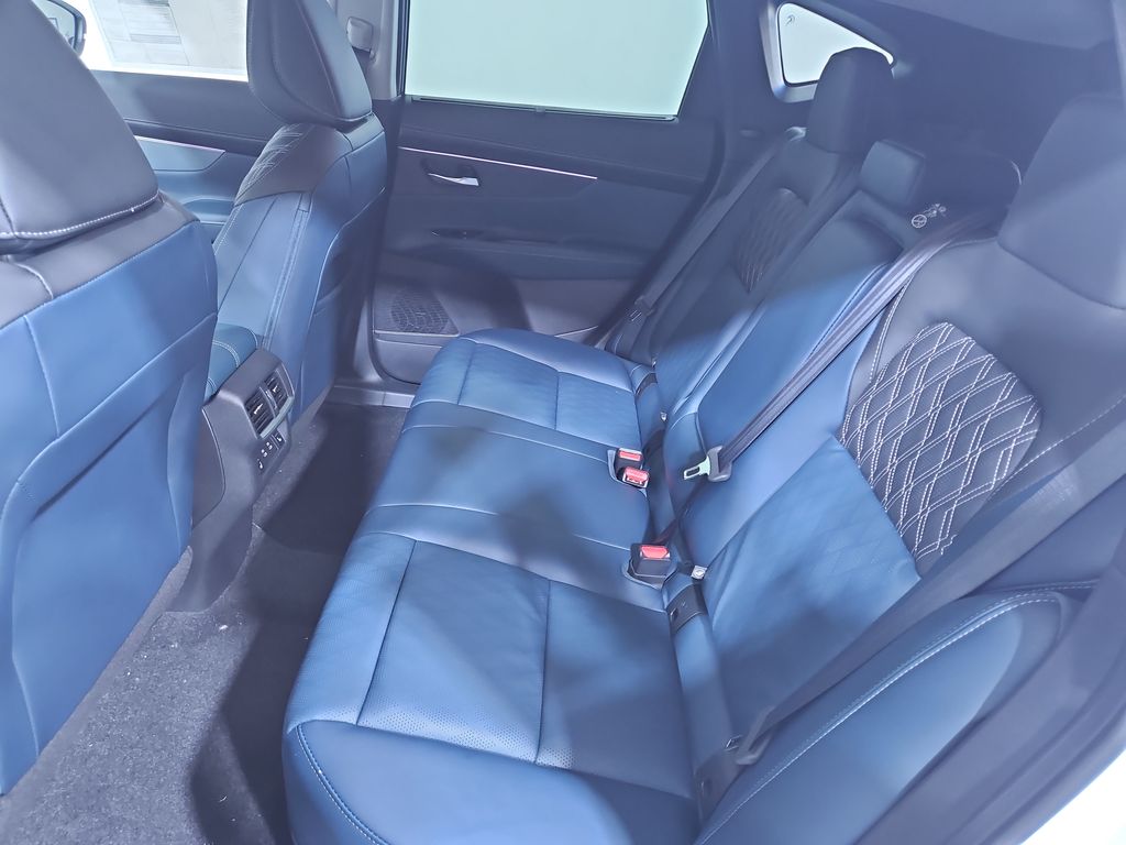 2025 Nissan Murano Platinum Image 13 of 29