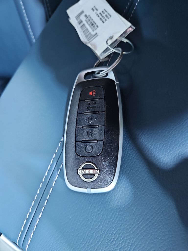 2025 Nissan Murano Platinum Image 25 of 29