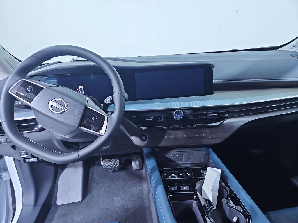 2025 Nissan Murano Platinum Image 15 of 29