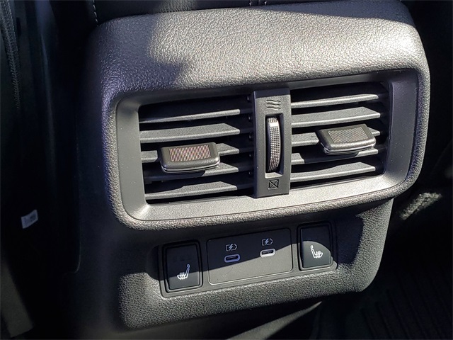Vehicle image 28 of 35