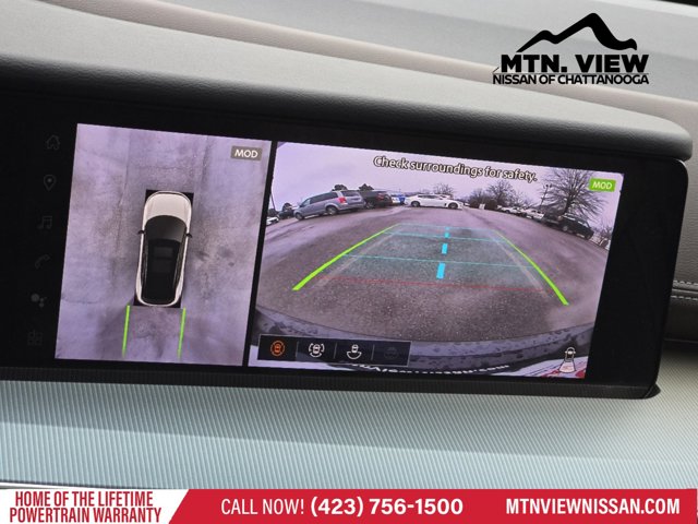 Vehicle image 17 of 20