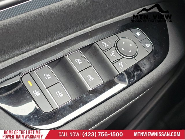 Vehicle image 12 of 20
