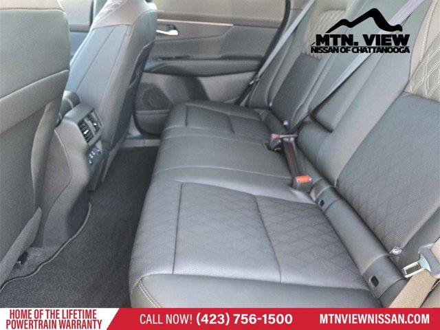 Vehicle image 10 of 20