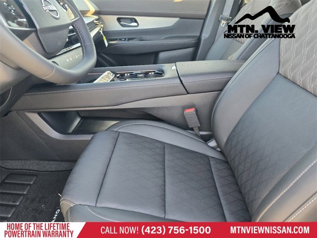 Vehicle image 9 of 20
