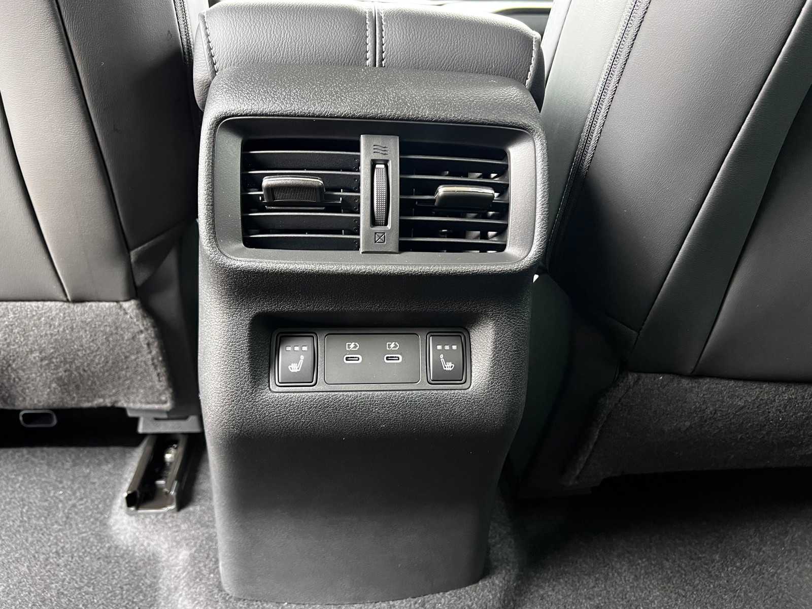 Vehicle image 12 of 24