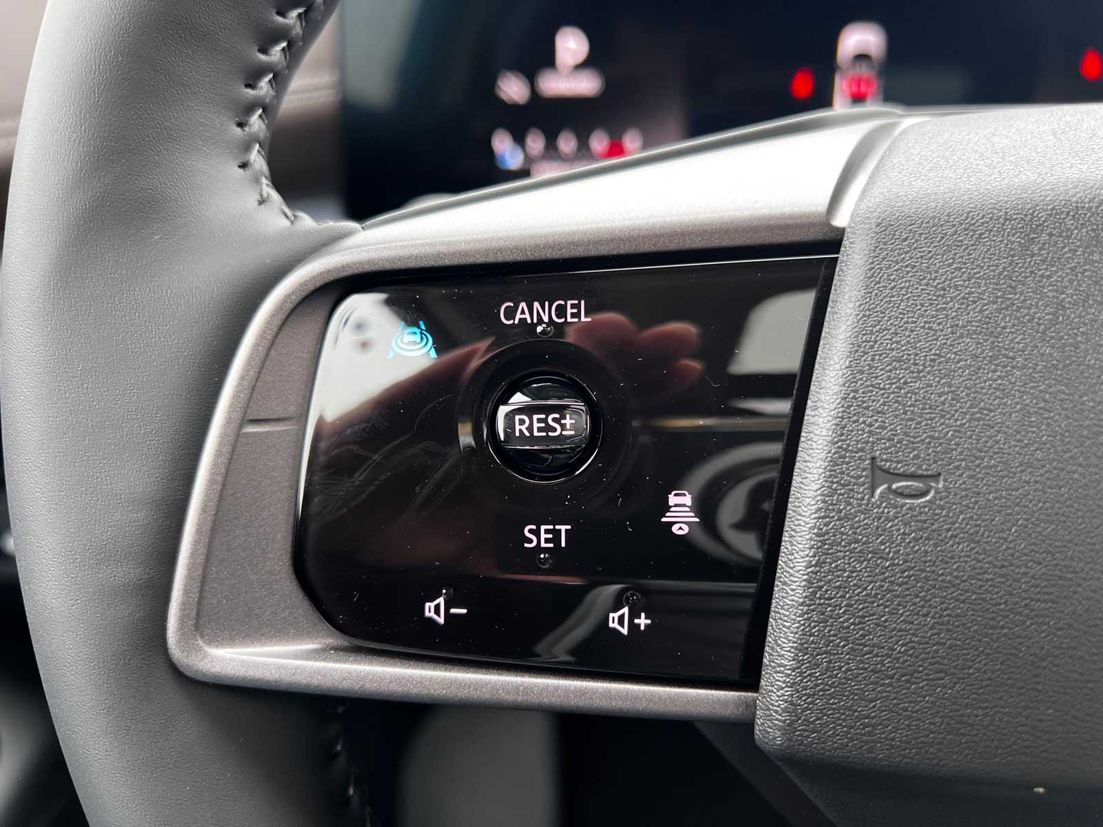 Vehicle image 22 of 24