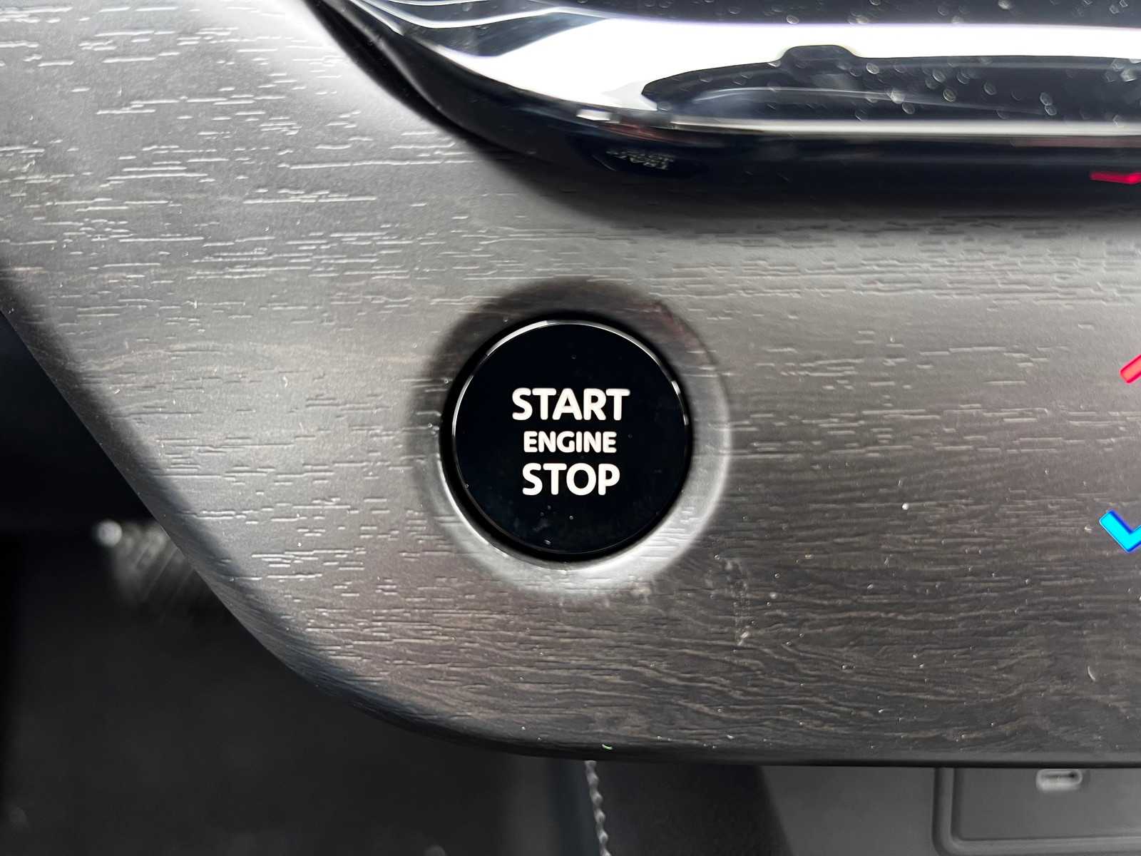 Vehicle image 21 of 24