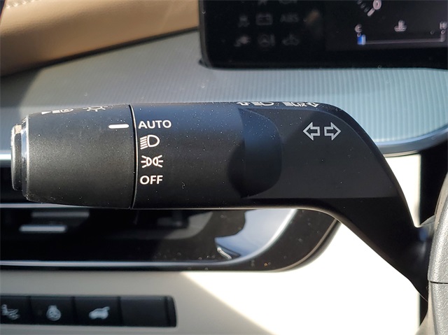 Vehicle image 12 of 33