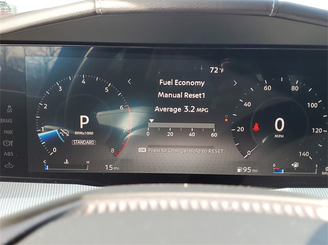 Vehicle image 11 of 33