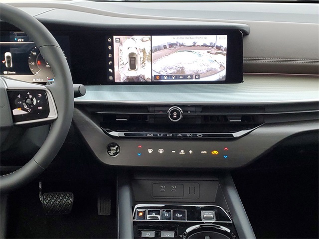 Vehicle image 15 of 34