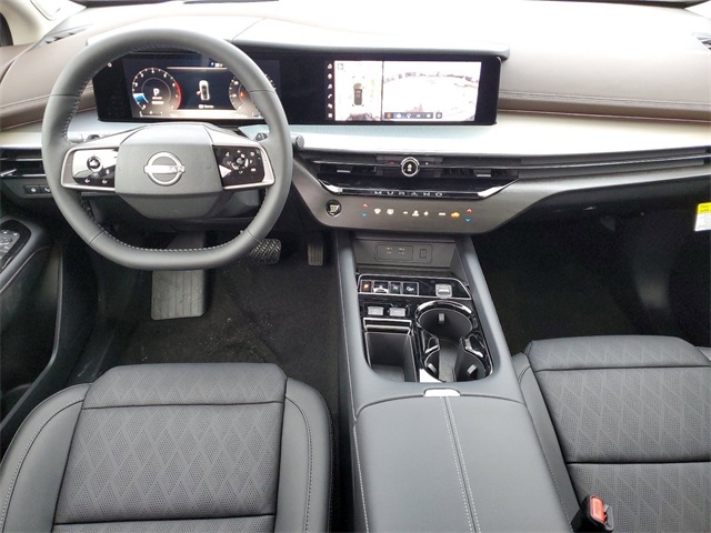 Vehicle image 11 of 34
