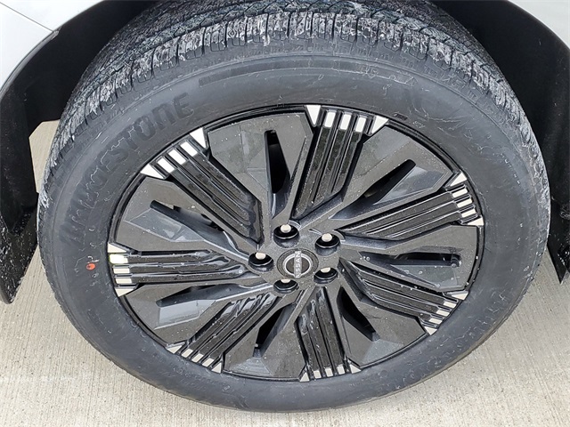 Vehicle image 5 of 34