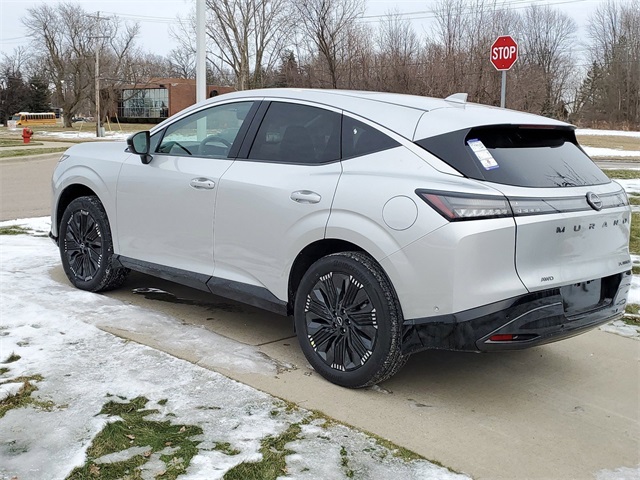 Vehicle image 4 of 34