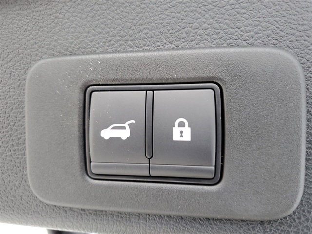Vehicle image 24 of 34