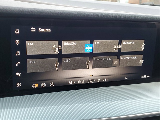 Vehicle image 14 of 34