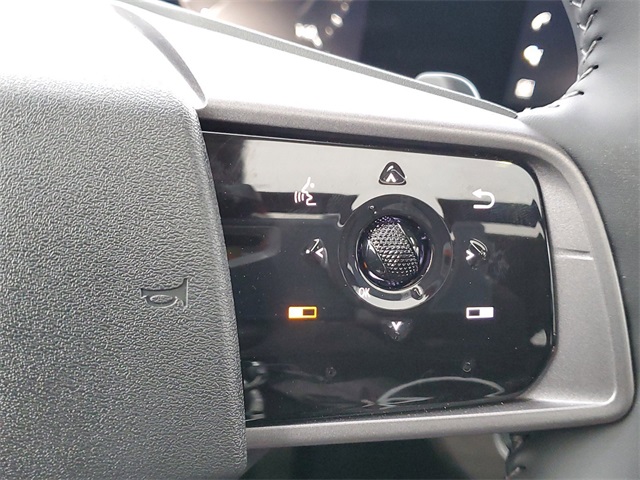 Vehicle image 31 of 34