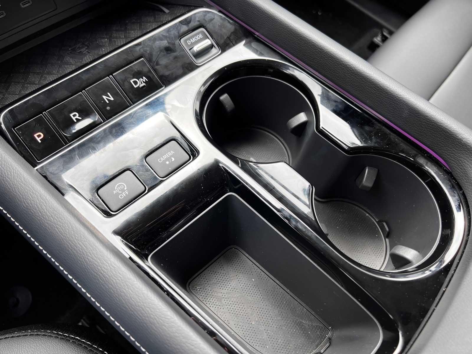 Vehicle image 15 of 22