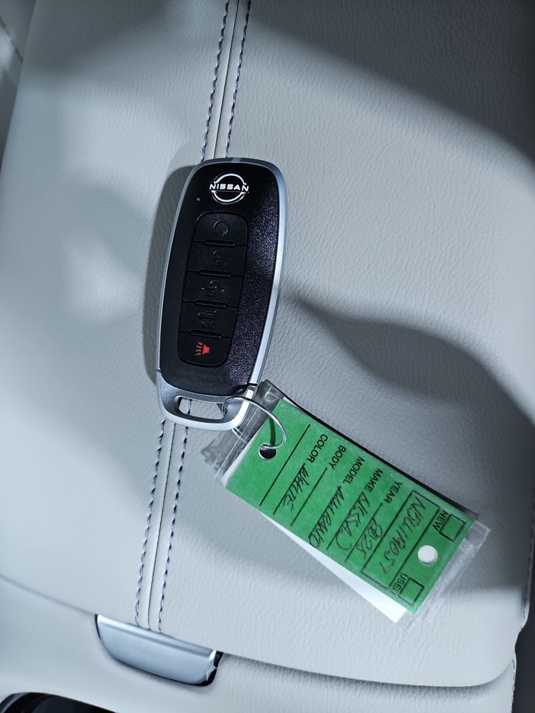 2025 Nissan Murano SL Image 24 of 31