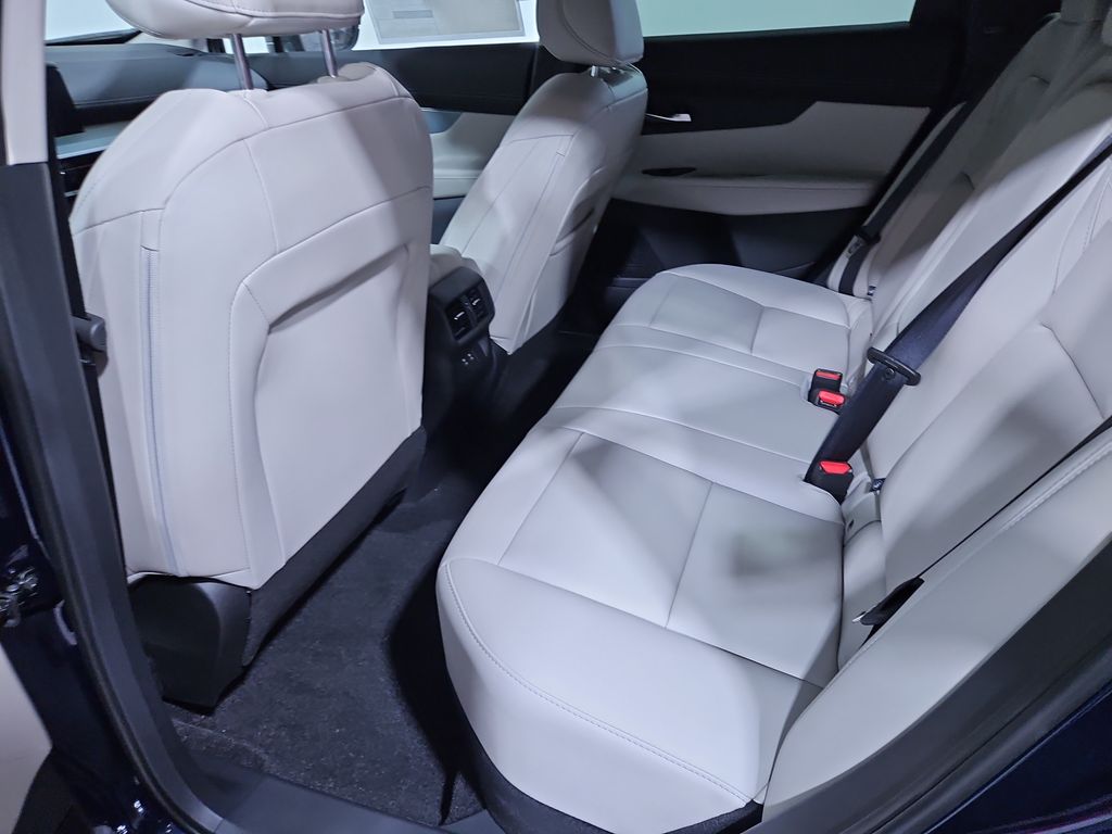 2025 Nissan Murano SL Image 14 of 31