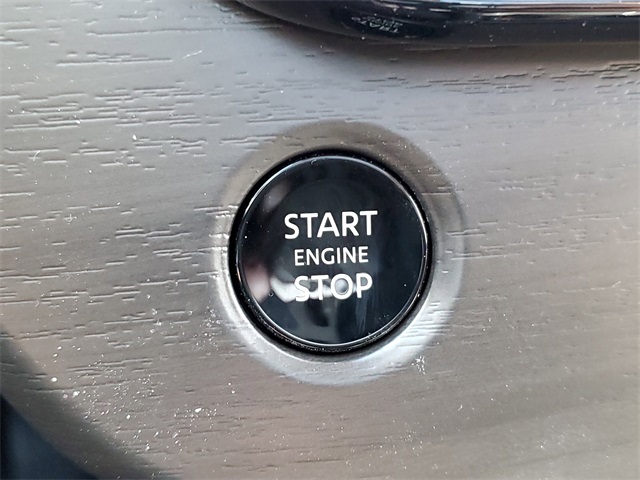 Vehicle image 15 of 34