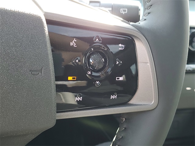 Vehicle image 29 of 34