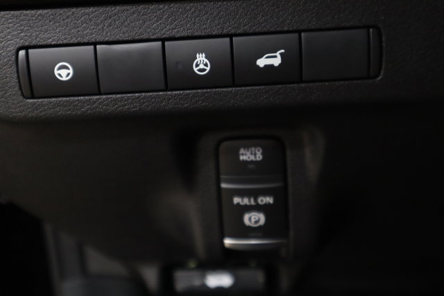 Vehicle image 16 of 38