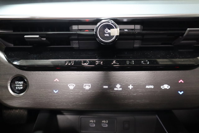 Vehicle image 26 of 38