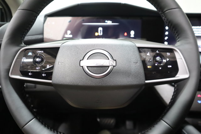 Vehicle image 18 of 38
