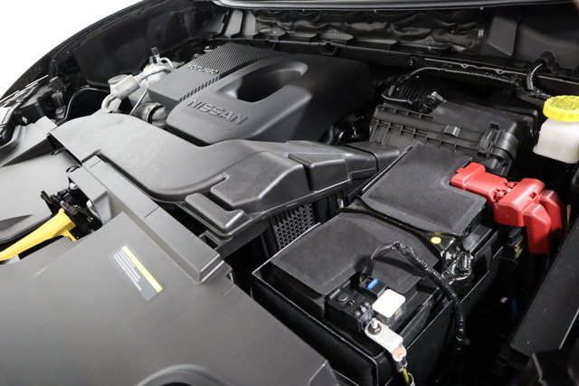 Vehicle image 34 of 38